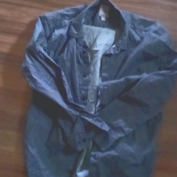 Casual button down - Picture 1 of 3